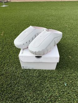 Nike mind slides