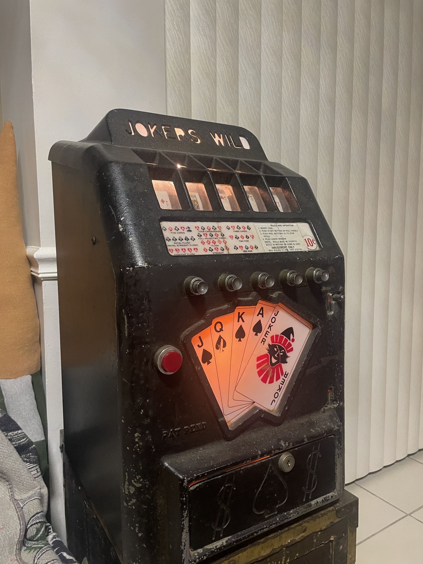 1957 Vintage Jokers Wild Slot Machine
