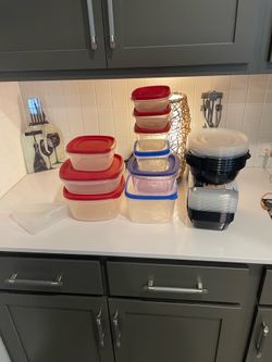 Tupperware Set & Meal Prep Containers
