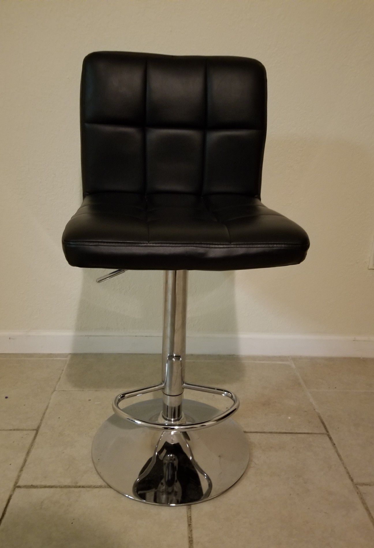 Vanity chair