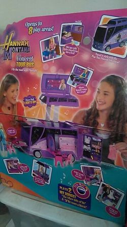 Hannah Montana Concert Tour Bus