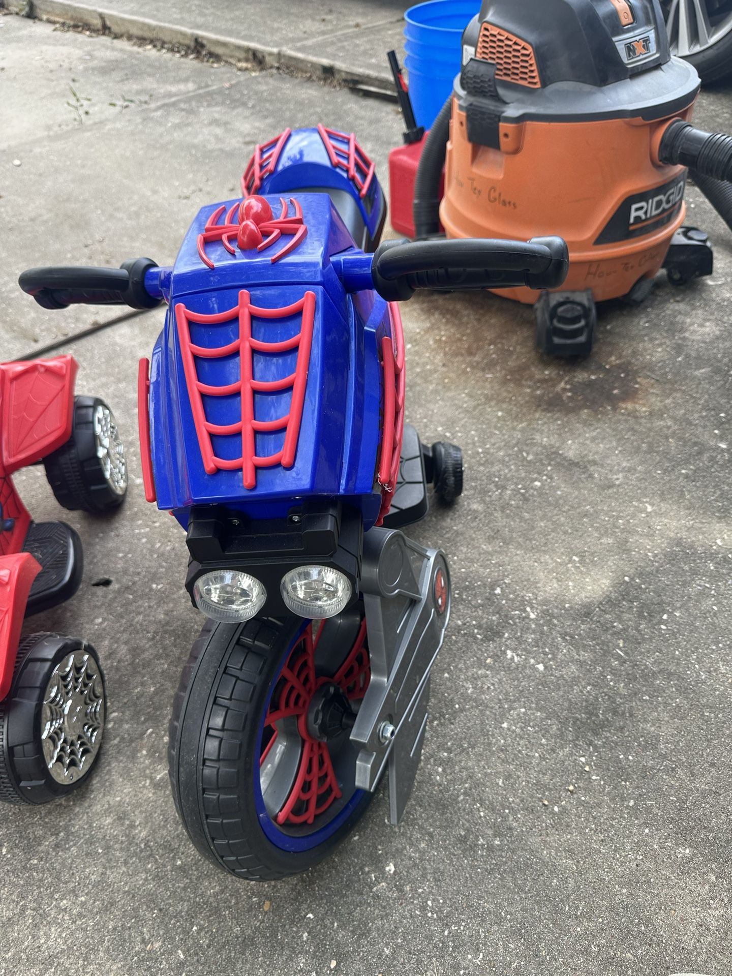 Spider Man Motorcycle With Charger Gently Used 