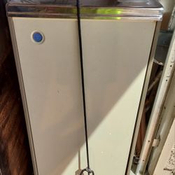 FREE-FREE -Drinking Fountain