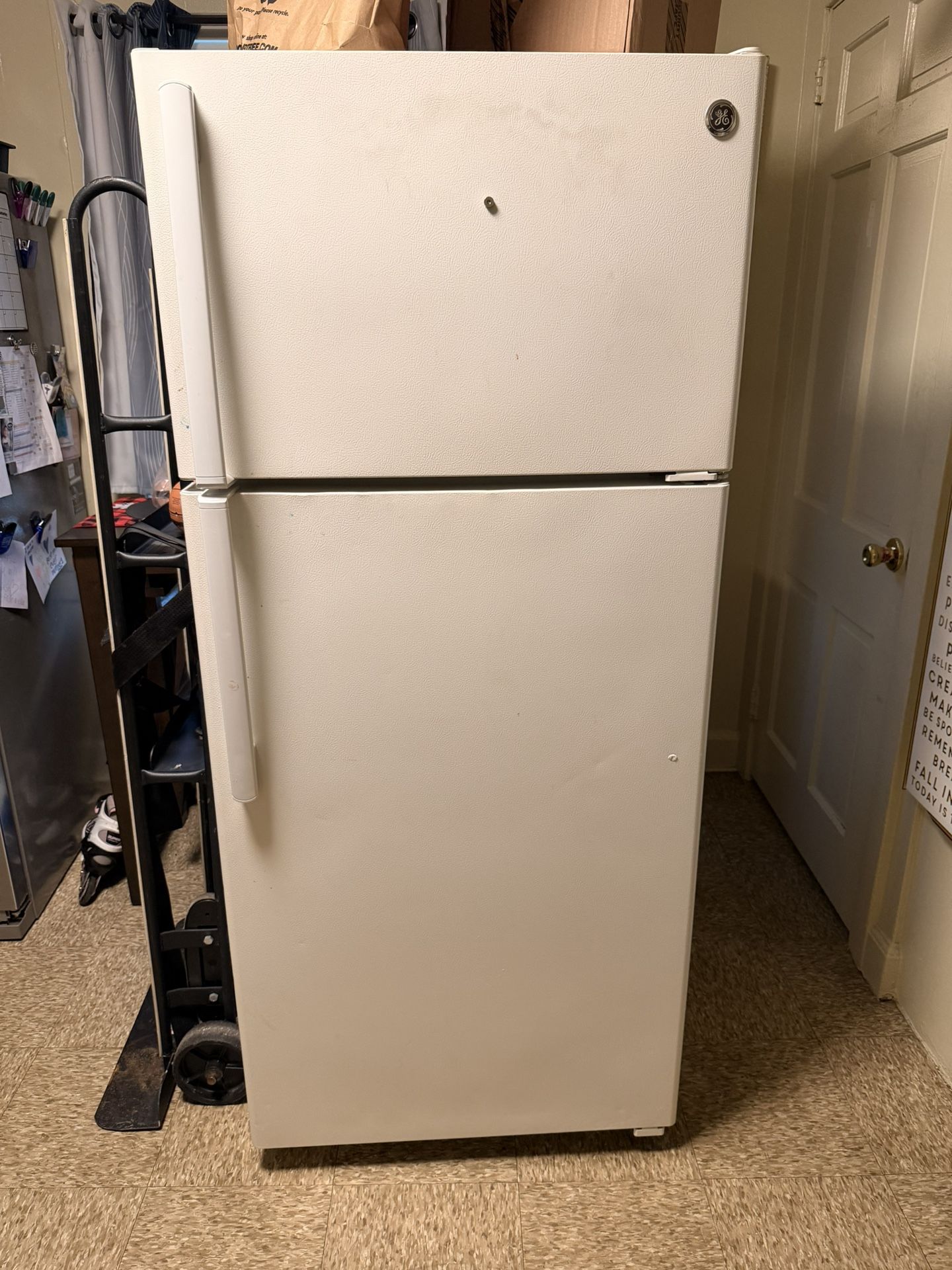 GE Refrigerator 