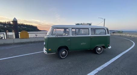1972 Volkswagen Type 2 Transporter Van