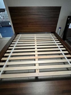 California King Wood Bedframe