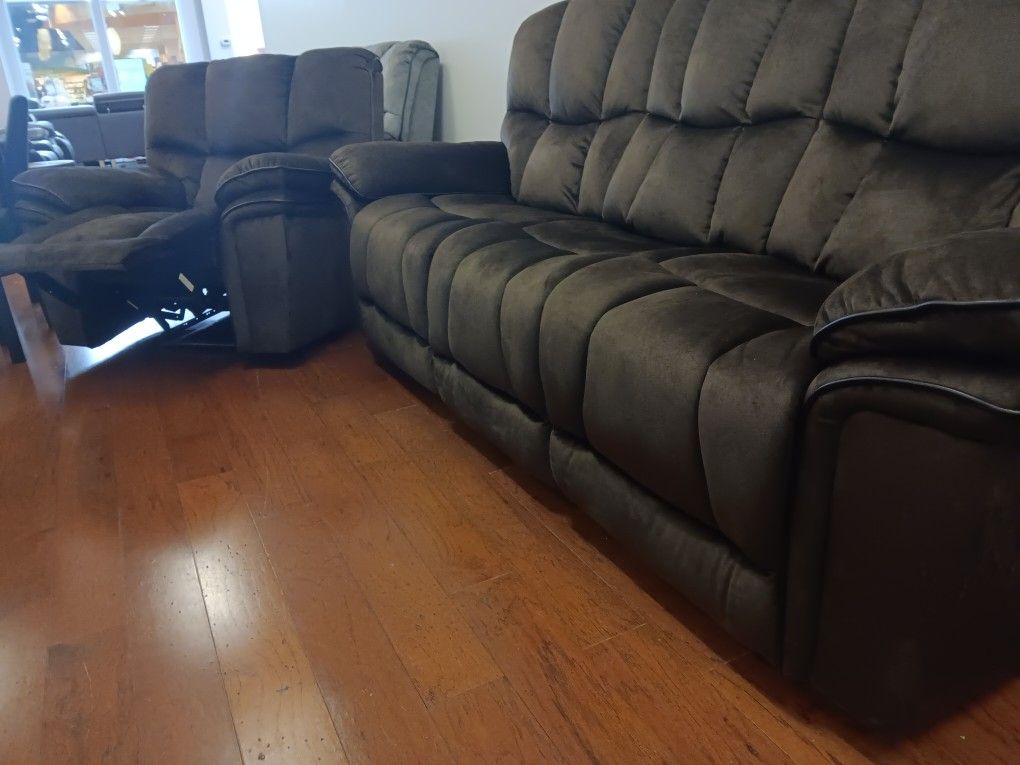 *Weekend Special!!!*---Comfy Floor Model Barcelona Brown Fabric Reclining Sofa/Chair Sets---Now $899!!!---Delivery/Store PickupðŸ¤
