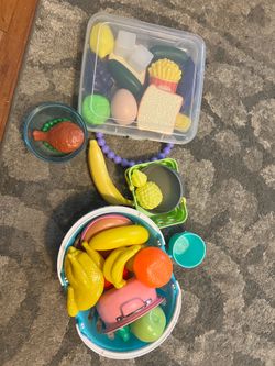 Kids pretend food