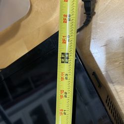 Small Tv Or Monitor,no Remote Control,working 