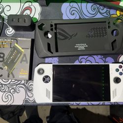 asus rog ally z1 extreme with WD black 2 TB storage