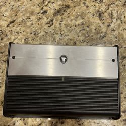 JL Audio XD700/5v2 AMP 
