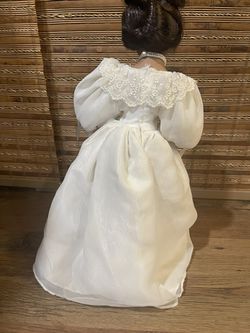Beautiful Vintage Avon Doll from the source of fine collectibles collection 2000 Thumbnail
