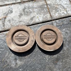Nissan NX2000 Center Caps