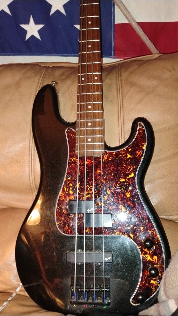 2004 Fender Bass Guitar
