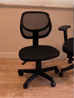 Small Black Mesh Office Task Chair