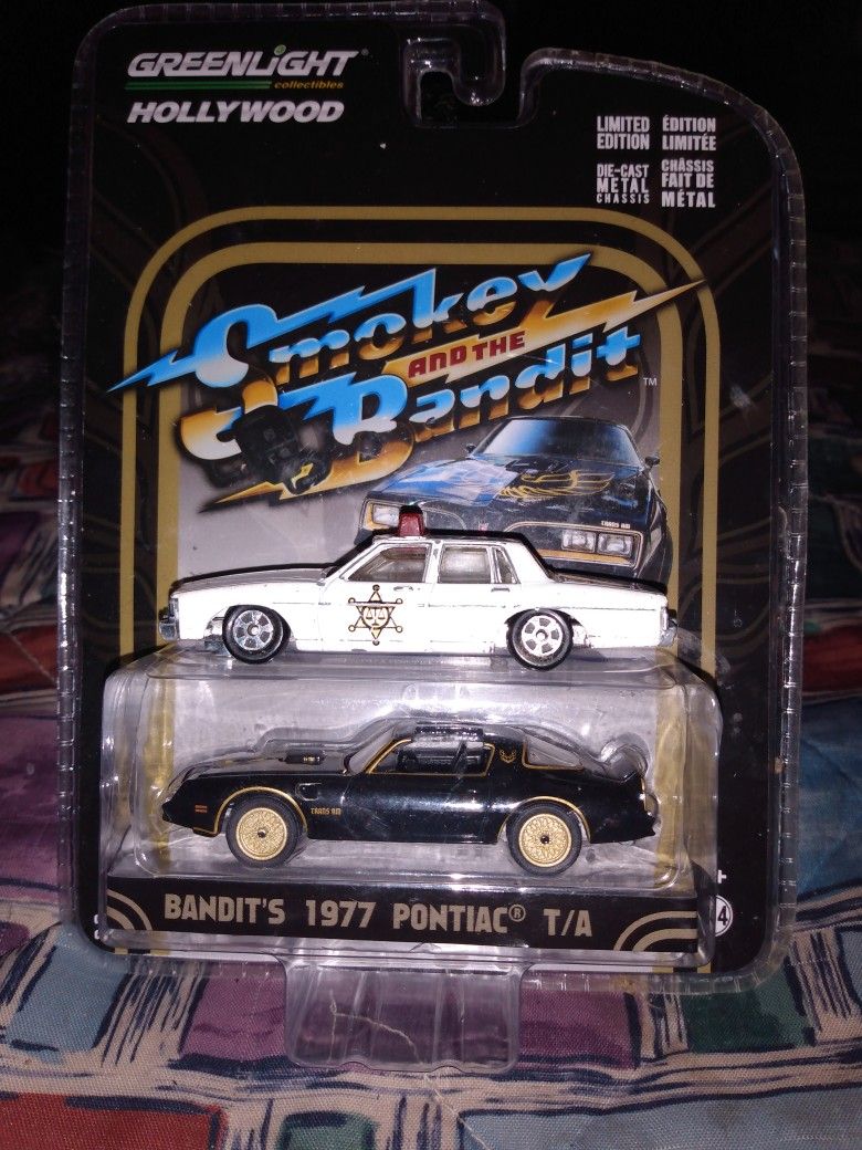 Greenlight Hollywood 1:64 1977 Pontiac T/A & ERTL 1980 Pontiac Bonneville