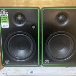 Studio Monitors 