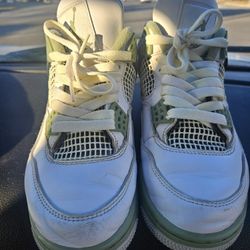 Nike Jordan 4s