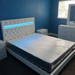 Bedroom Set New And Modern - Juego De Cuarto Nuevo Y Moderno 