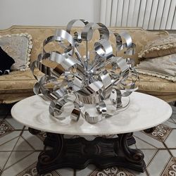 Beautiful 12 Light Chandelier