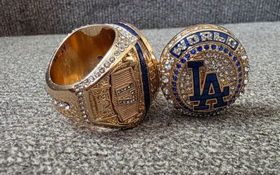 L.A. Dodgers Ohtani ring size 9, 11 & 13 see all pics for more sold separately SHIPPING AVAILABLE
