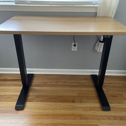 FlexiSpot Electric Height Adjustable Sitting/Standing Desk - 42” x 24”