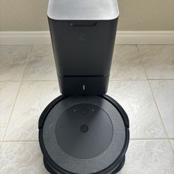 iRobot Roomba i3 Wi-Fi Vacuum Cleaner w/ Self Emptying Base