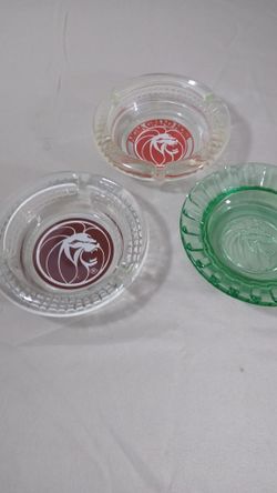 3 Vintage Las Vegas MGM Grand Hotel Lion Head Clear Glass Cigarette Ashtray