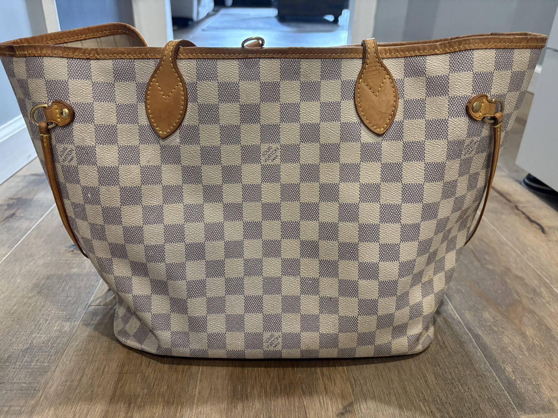 Used Louis Vuitton Neverfull Logo Shoulder Bag