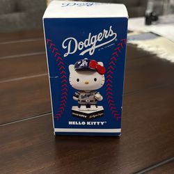 2013 Hello kitty Dodgers Bobblehead