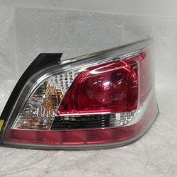 2013-2014 Nissan Altima Right Hand Rear Headlight