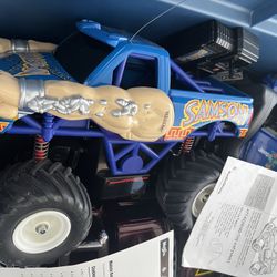 4 RC Cars - Controller, Charger & Original Battery