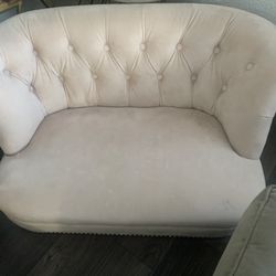 Small Tufted Armchair - Blush Pink