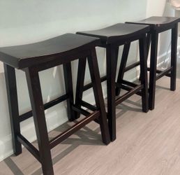 3 barstools