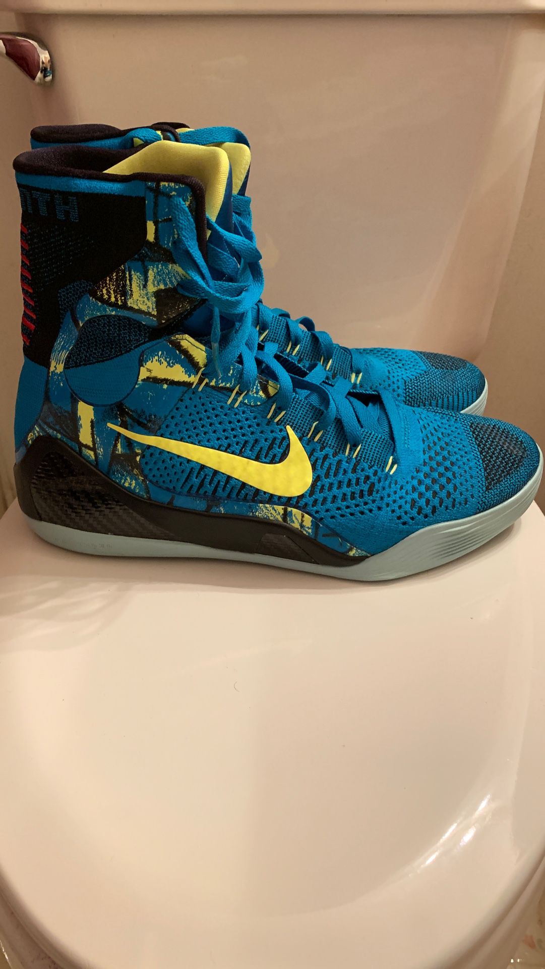 Men’s Nike Kobe 9 Elite “Perspective” Size 13