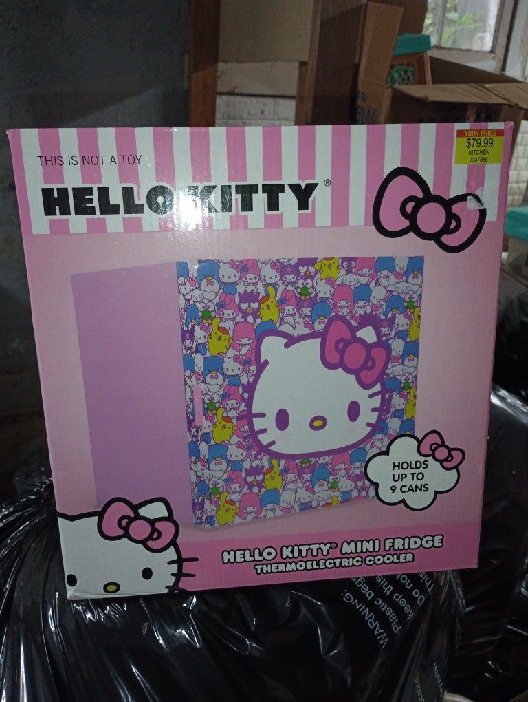 BRAND NEW!* Hello Kitty Mini Fridge. Thermoelectric Cooler.