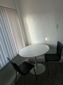 White Mod Pop Art dining table