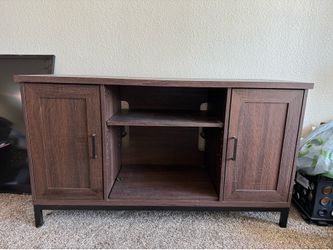 Free tv stand