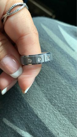 Men’s tungsten ring with 3 diamonds $60 size 10