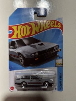 Hot Wheels Alfa Romero GTV6 3.0