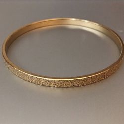Vintage Monet Textured Gold Plated Bangle Bracelet Signed 