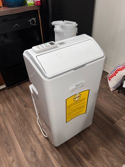 Hisense Portable Air Conditioner with Remote
