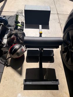 HOME GYM EQUIPMENT BUNDLE – QUICK SALE!