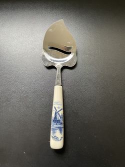 Vintage Delft Blue Windmill Ceramic Handle Cheese Slicer