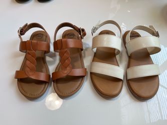 Children’s sandals size 13 in brown and white