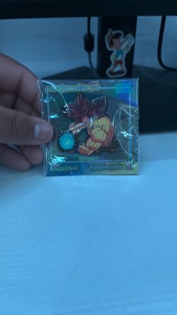 1/25 goku glow in the dark pin