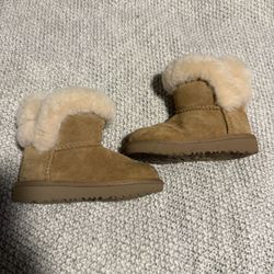 Uggs Boots Size 8C