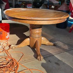 Round Wood Dining Table 