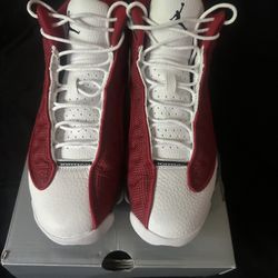 Jordan 13 “ Red Flint “ size 8.5. 