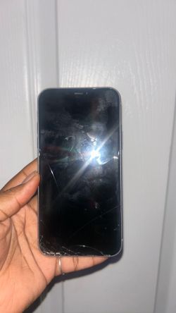 BROKEN IPHONE 11